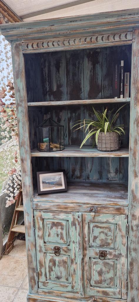 India boekenkast, Huis en Inrichting, Kasten | Boekenkasten, Zo goed als nieuw, 50 tot 100 cm, 150 tot 200 cm, 25 tot 50 cm, Met deur(en)