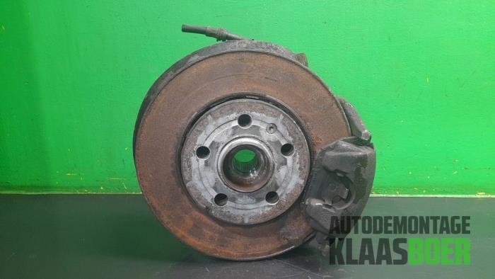 Fusee rechts-voor van een Volkswagen Polo, Ophalen of Verzenden, 12 maanden garantie, Gebruikt, Volkswagen