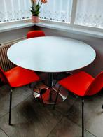 ronde keukentafel met 3 stoelen, Ophalen of Verzenden, Zo goed als nieuw
