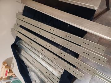 Te koop 8 nieuwe ladegeleiders  beschikbaar voor biedingen