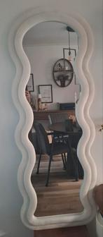 Witte suède velvet golvende spiegel, 60 x160 cm, Ophalen, Zo goed als nieuw, 150 tot 200 cm, Rechthoekig