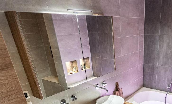 Donkerbruine Badkamerspiegelkast 120cm, Huis en Inrichting, Badkamer | Badkamermeubels, Gebruikt, Spiegelkast, Minder dan 100 cm