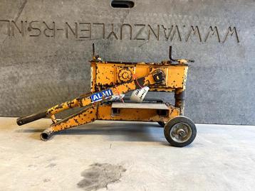 Steen- en tegelknippers (lamellenknipper) beschikbaar voor biedingen