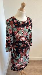 King Louie maat 38 bloemen viscose jurk 827, Maat 38/40 (M), Ophalen of Verzenden, Zo goed als nieuw, Knielengte