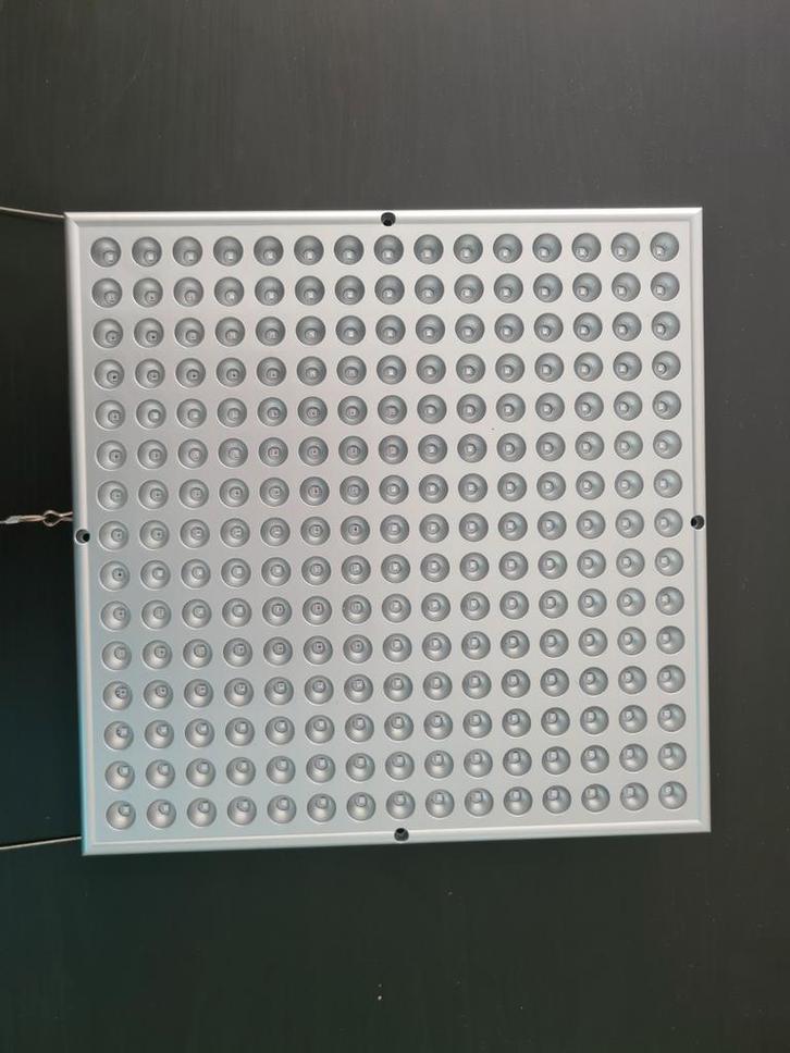 Lumieri SQ100 LED Kweeklamp - 100W, Tuin en Terras, Kweekspullen, Gebruikt, Kweeklamp, Ophalen