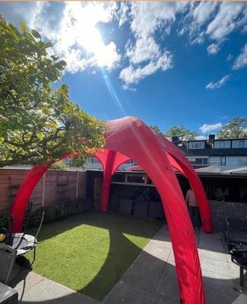 inflatble EZ-up tent 5x5 meter beschikbaar voor biedingen