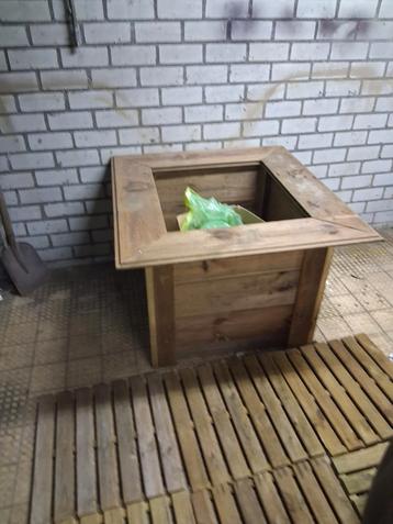 plantenbak beschikbaar voor biedingen