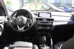 BMW X1 SDrive20i High Executive | Trekhaak | Fa € 25.900,0, Auto's, 1998 cc, 1800 kg, Leder en Stof, Origineel Nederlands