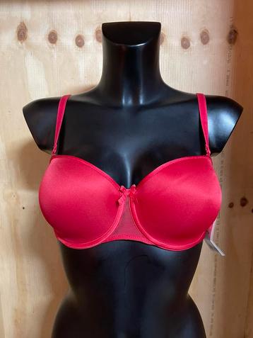 Chantelle t shirt bh 80b model 2192 kan strapless beschikbaar voor biedingen