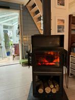 Robuuste smeedijzeren houtkachel van het Deense  merk RAIS, Huis en Inrichting, Kachels, Ophalen, Gebruikt, Hout, Houtkachel