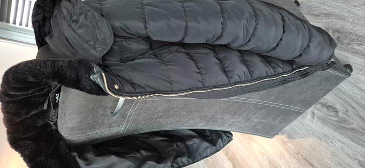 Heerlijk warme winterjas van Only, Kleding | Dames, Jassen | Winter, Zo goed als nieuw, Zwart, Ophalen of Verzenden