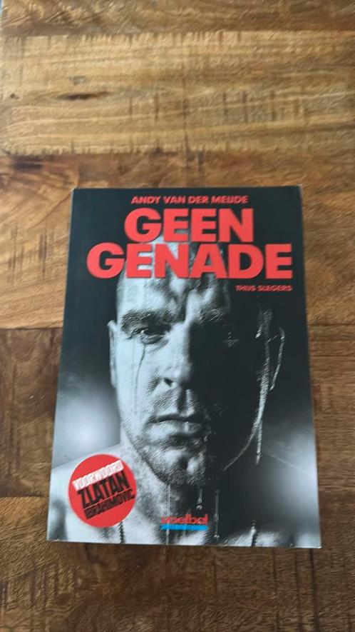 Thijs Slegers - Geen genade, Boeken, Sportboeken, Gelezen, Balsport, Ophalen of Verzenden