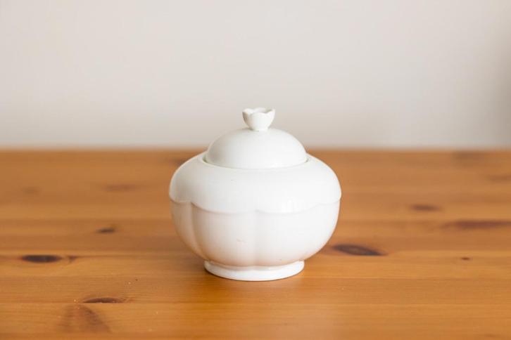 Villeroy & Boch Damasco Weiss suikerpot, Huis en Inrichting, Keuken | Servies, Gebruikt, Overige typen, Overige stijlen, Porselein