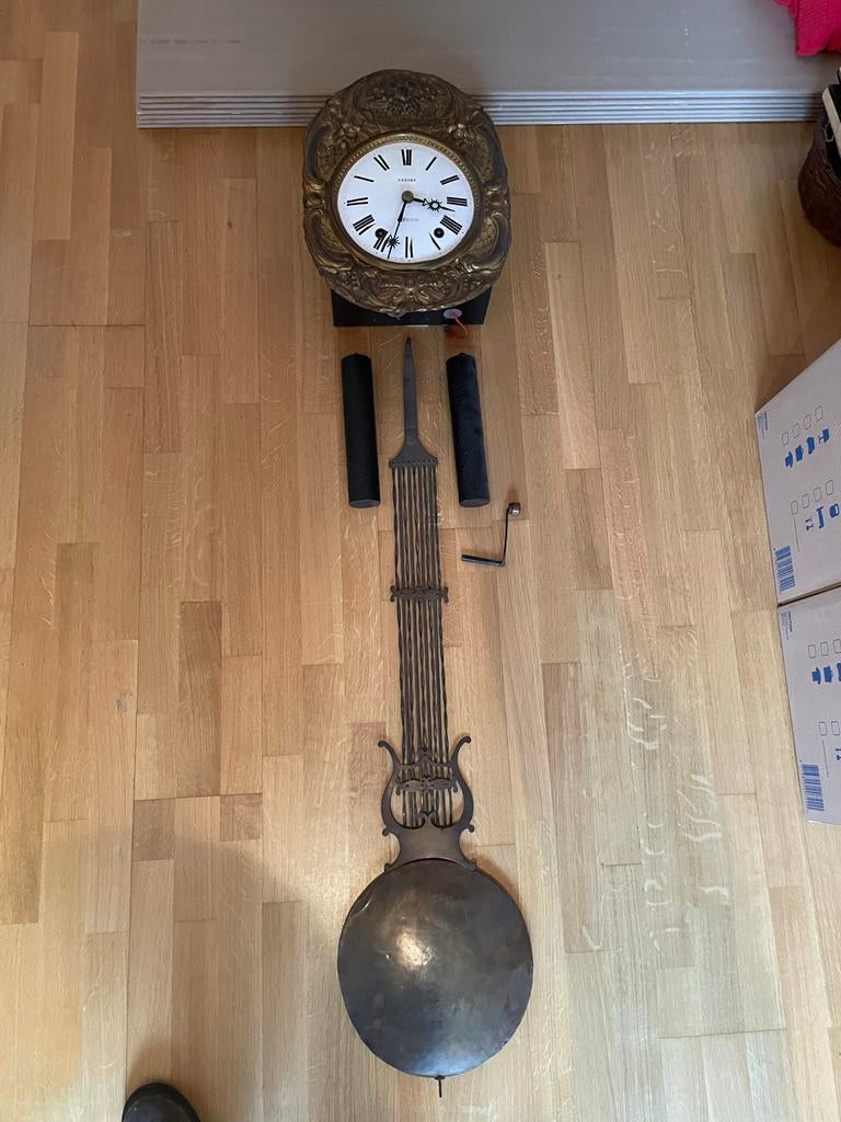 Comtoise klok  - Sebire Falaise, Ophalen