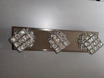 Moderne Wandlamp met Kristallen nieuw beschikbaar voor biedingen