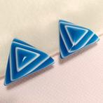 Vintage retro oorbellen clips blauw piramide jaren '80 80s, Knopjes of Stekers, Overige materialen, Blauw, Zo goed als nieuw