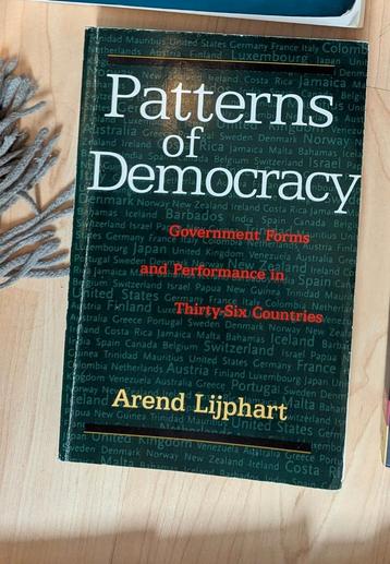 Patterns of Democracy - Arend Lijphart beschikbaar voor biedingen