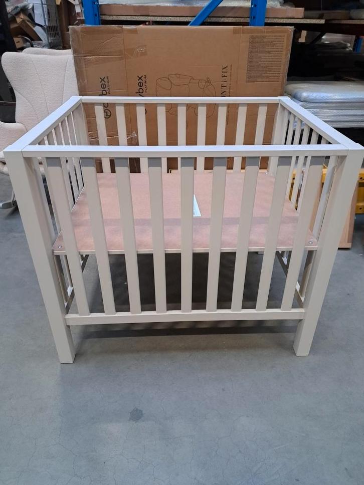 Europe Baby Casper Box - Oatmeal, Kinderen en Baby's, Boxen, Zo goed als nieuw, Rechthoekig, In hoogte verstelbaar, Ophalen