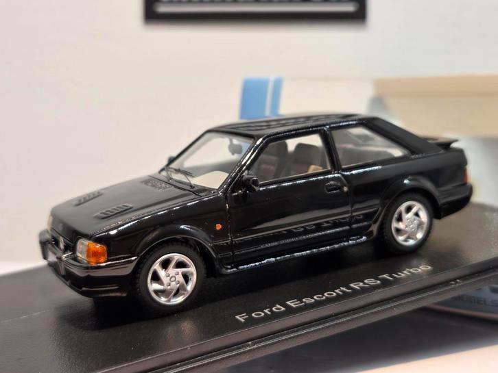 Ford Escort RS Turbo Mk4 - Zwart - 1:43 Neo Scale Models, Hobby en Vrije tijd, Modelauto's | 1:43, Nieuw, Auto, Overige merken