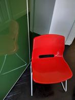 Twee rode design stoelen, Ophalen, Twee, Design en modern, Zo goed als nieuw