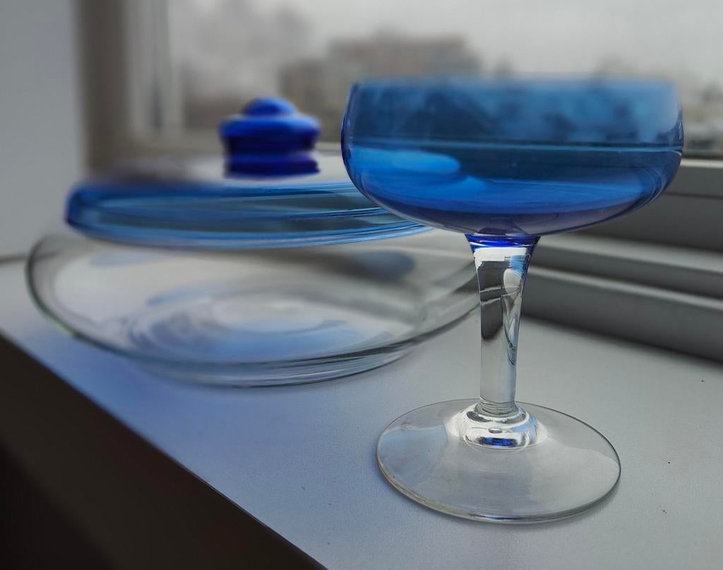 Koek schaal en bonbonnière kleur blauw, Ophalen