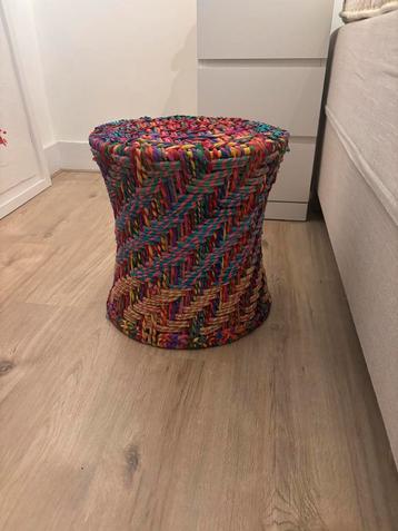 Kleurrijk Bohemien Krukje beschikbaar voor biedingen