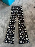 Flared broek zwart met sterren print mt 158/164, Broek, Meisje, Ophalen of Verzenden, Zo goed als nieuw