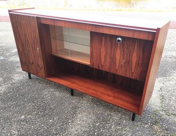 Prachtig vintage jaren 60 dressoir  beschikbaar voor biedingen