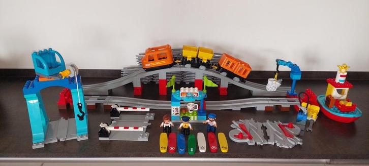 duplo trein 10875 met veel extra's, Kinderen en Baby's, Speelgoed | Duplo en Lego, Gebruikt, Duplo, Ophalen of Verzenden