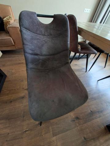Grijze stoelen - kunnen nog een ronde mee! beschikbaar voor biedingen