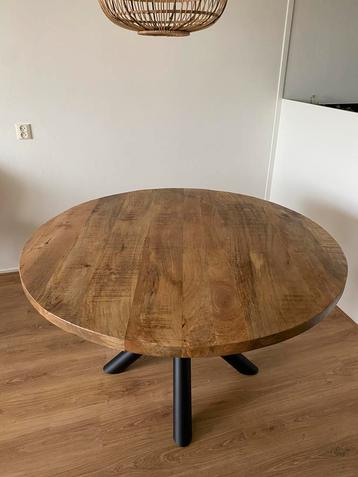 Ronde mango houten tafel 130 diameter beschikbaar voor biedingen