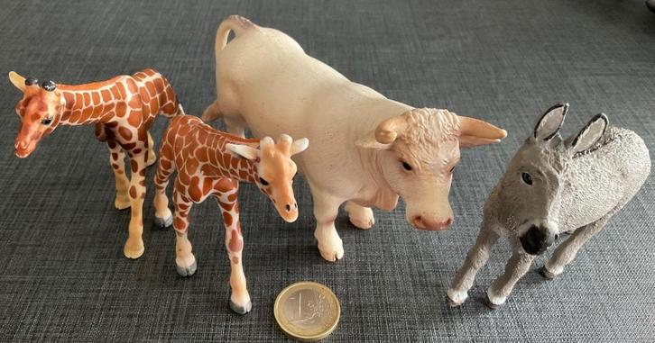 S05 - Schleich Koe Ezel Girafen, Verzamelen, Dierenverzamelingen, Zo goed als nieuw, Beeldje of Figuurtje, Boerderijdier, Ophalen