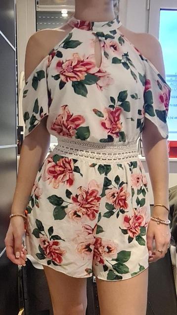 Playsuit maat XS beschikbaar voor biedingen