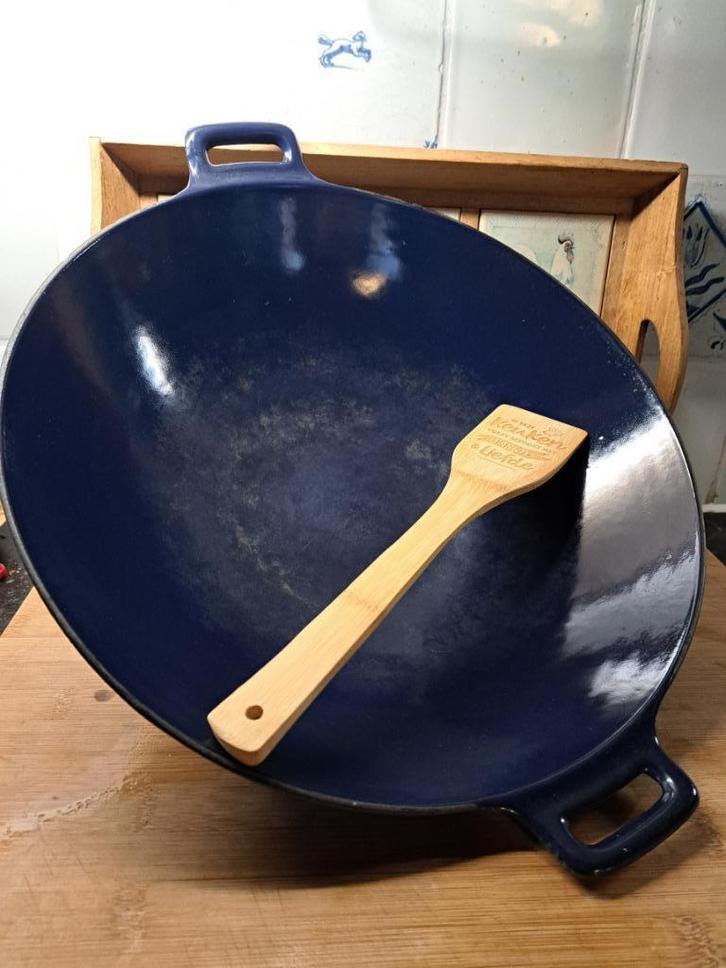 giet ijzeren wok, Huis en Inrichting, Keuken | Potten en Pannen, Gebruikt, Wok, Gietijzer, Ophalen