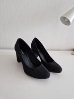Graceland zwarte suede pumps maat 37, Kleding | Dames, Schoenen, Ophalen of Verzenden, Zo goed als nieuw, Zwart