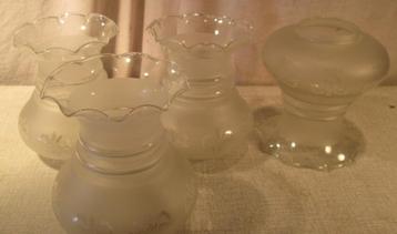 4 antieke glazen Lampenkappen - 17H en 7D beschikbaar voor biedingen