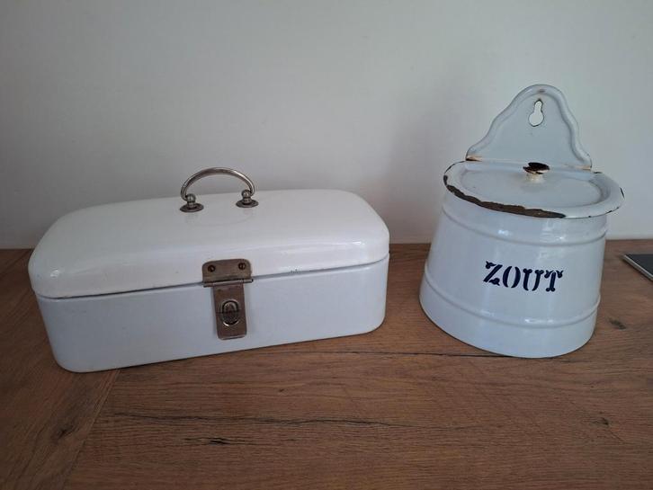 Wit emaille zoutpot BK + koektrommeltje, Antiek en Kunst, Antiek | Emaille, Ophalen of Verzenden