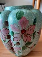 Prachtig handbeschilderde vaas, jaren 50/60, Huis en Inrichting, Woonaccessoires | Vazen, Gebruikt, Overige kleuren, Aardewerk of Porselein