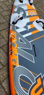 Te koop jp slalom 93 liter diverse zeilen neilpryde gunsails, Watersport en Boten, Windsurfen, Ophalen of Verzenden, Zo goed als nieuw