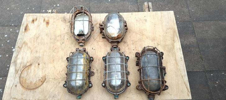 Bunkerlampen, uit de Maginotlinie Noord Frankrijk., Antiek en Kunst, Antiek | Lampen, Ophalen of Verzenden