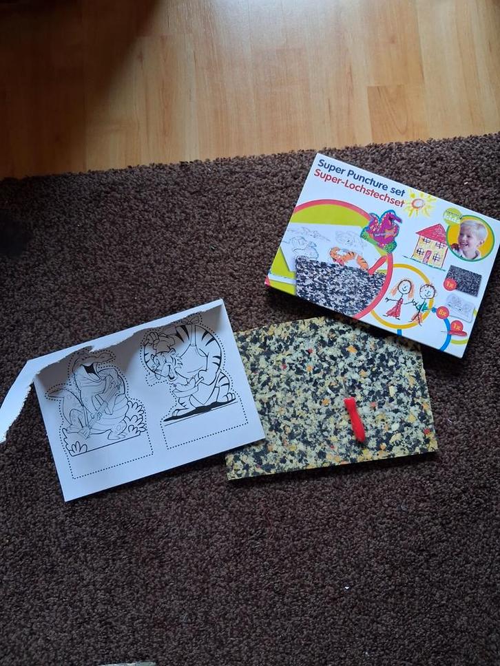 Prikblok 🌼 ouder model 1 prikplaat eruit, Hobby en Vrije tijd, Tekenen, Ophalen of Verzenden