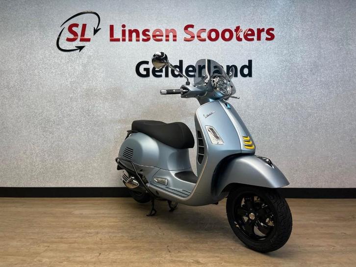 Vespa GTS 300 HPE SuperTech Grey Delicato 2023, Motoren, Motoren | Piaggio, Particulier, Scooter, 12 t/m 35 kW, 1 cilinder, ABS