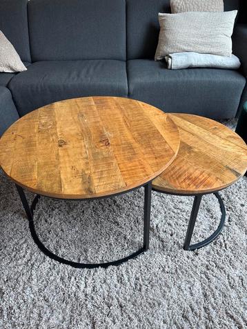 Mango Houten Bijzettafeltjes beschikbaar voor biedingen