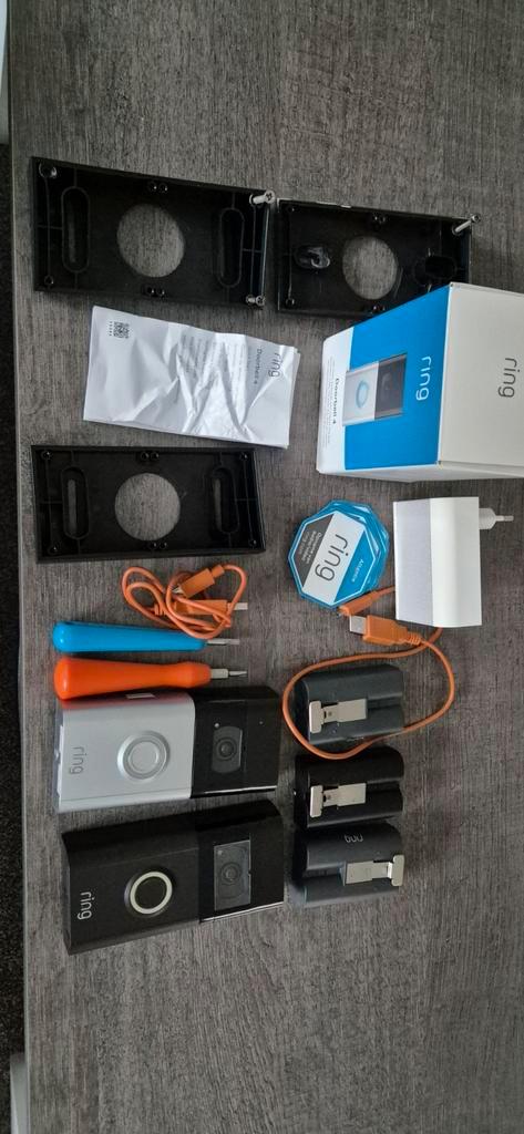2x Ring Deurbel, v4 en een v3  inclusief 1 ring chime, Huis en Inrichting, Deurbellen, Ophalen of Verzenden