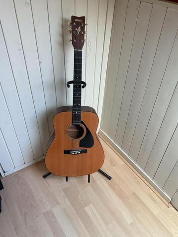 Yamaha Western Gitaar - Standaard Inbegrepen! beschikbaar voor biedingen