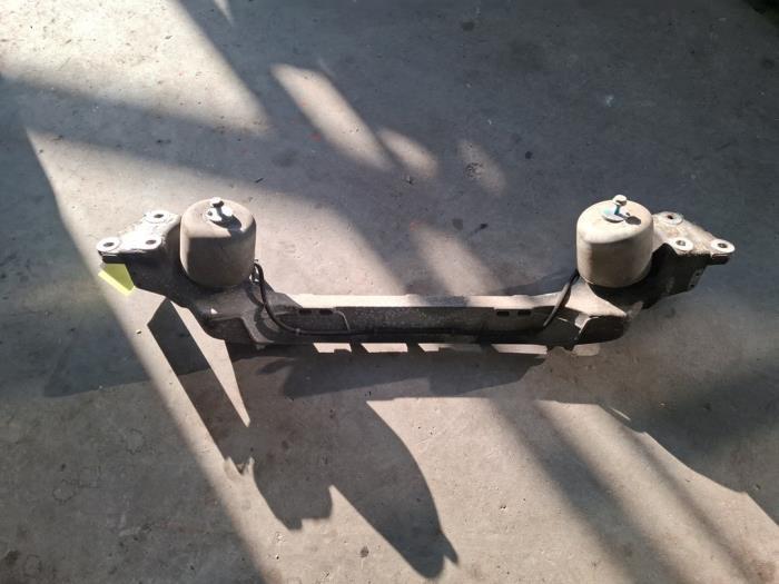 Motorsteun van een Volkswagen Phaeton, Auto-onderdelen, Ophanging en Onderstel, Volkswagen, Gebruikt, 3 maanden garantie, Verzenden