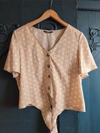 T-shirt met stippen, Maat 38/40 (M), Beige, Ophalen of Verzenden, Gedragen