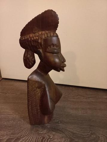 Houten Afrikaans Beeld beschikbaar voor biedingen