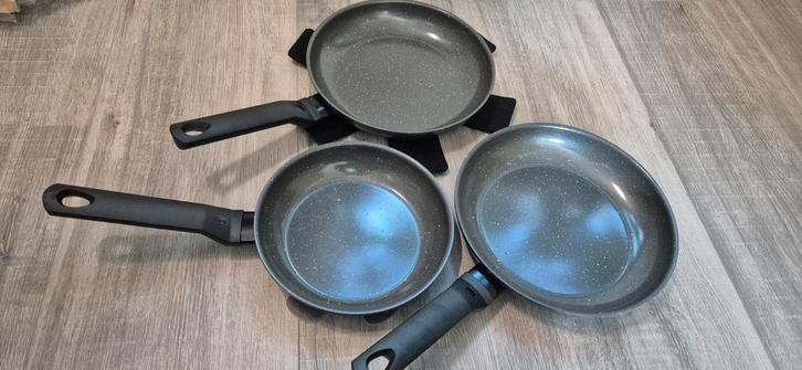 BK Keramische Koekenpannen - Inductie zo goed als nieuw!, Huis en Inrichting, Keuken | Potten en Pannen, Zo goed als nieuw, Koekenpan of Braadpan