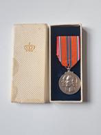 Inhuldigingsmedaille onderscheiding Juliana 1948, Ophalen of Verzenden, Landmacht, Nederland, Boek of Tijdschrift